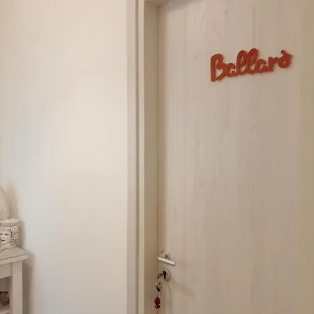 Dietro Il Massimo باليرمو