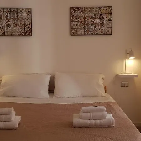 Dietro Il Massimo בית הארחה פלרמו